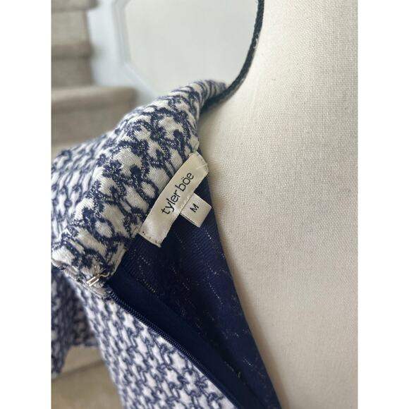 Tyler Boe Kristen Blue & White Chain Link 60s Inspired Roll Neck Shift Dress - Picture 5 of 8